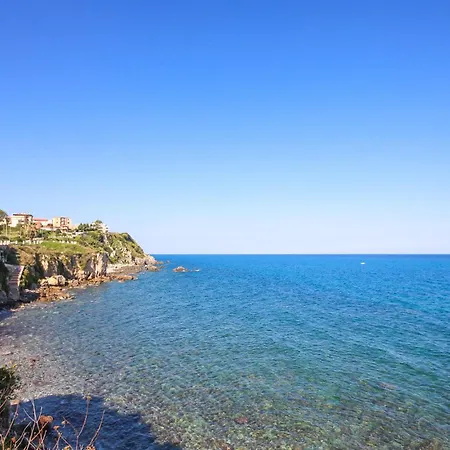 1 Bedroom Stunning In Lägenhet