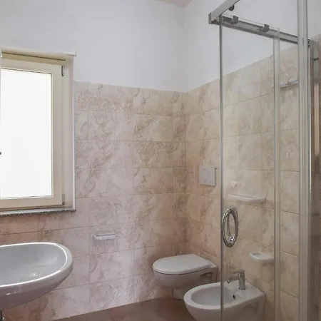 1 Bedroom Stunning In *