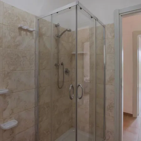 1 Bedroom Stunning In Ricadi