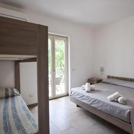 1 Bedroom Stunning In Ricadi