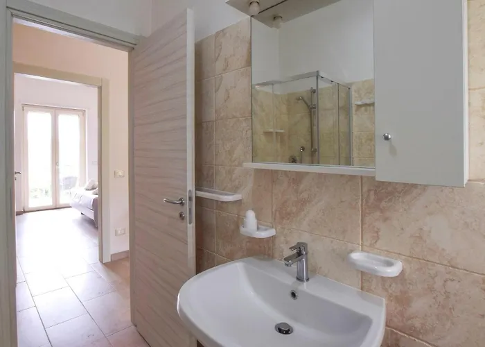 1 Bedroom Stunning In Apartman Ricadi