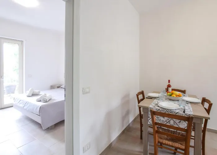 1 Bedroom Stunning In